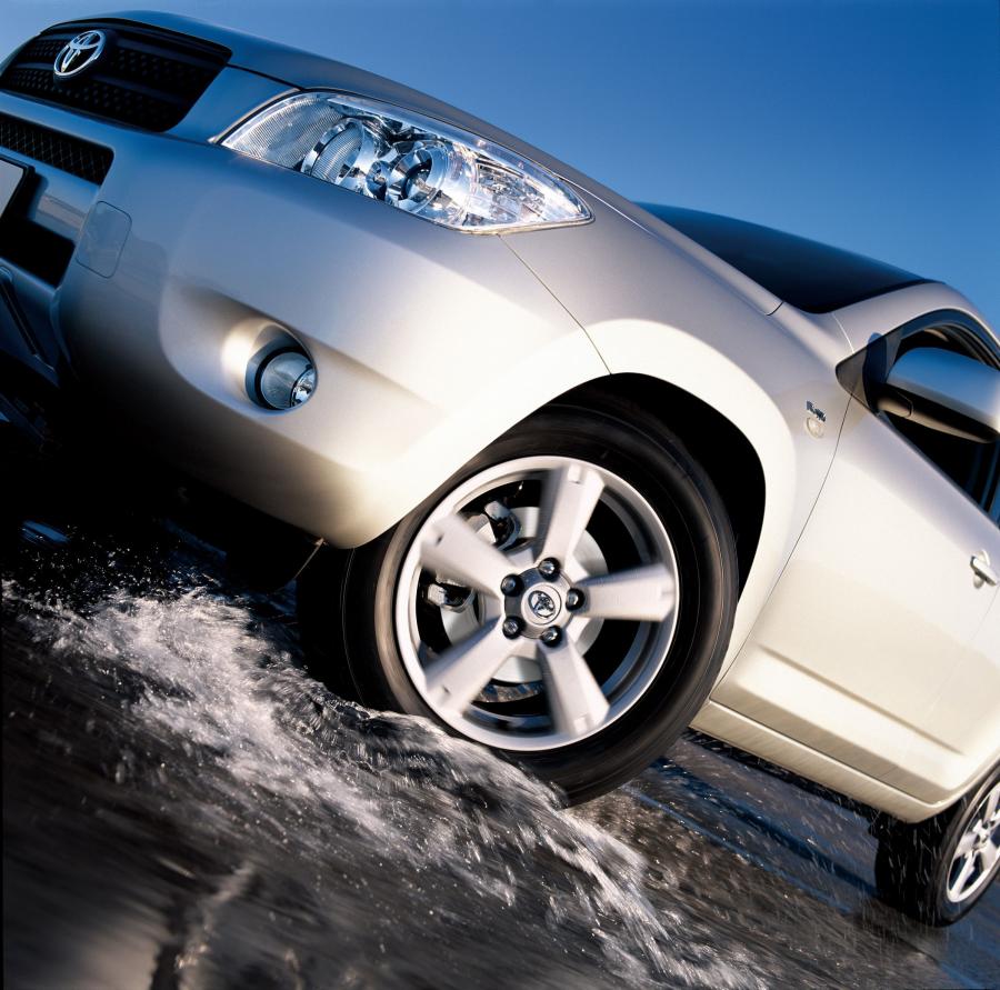  Toyota RAV4 2005 года  (фото 135 из 172)